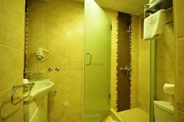 Deluxe Room Single Use