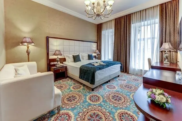 Deluxe Tek Büyük Yataklı Oda