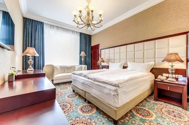 Deluxe Tek Büyük Yataklı Oda