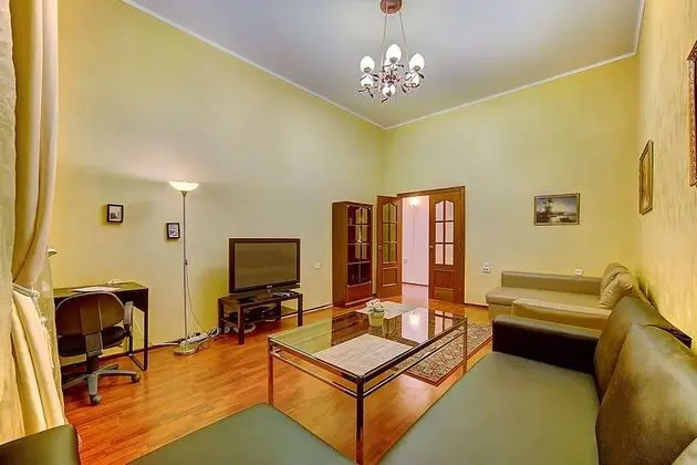 Apart Daire, 1 Yatak Odası, Mutfak (Nevsky 65)