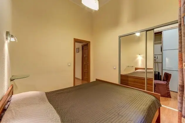 Apart Daire, 2 Yatak Odası (Nevsky 65)