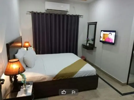 Deluxe Tek Büyük Yataklı Oda