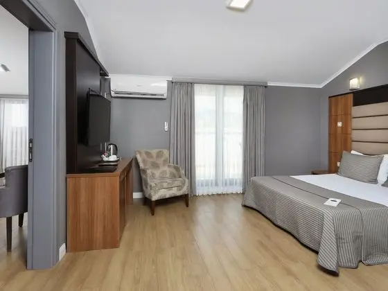 Aile Connection Suite Oda