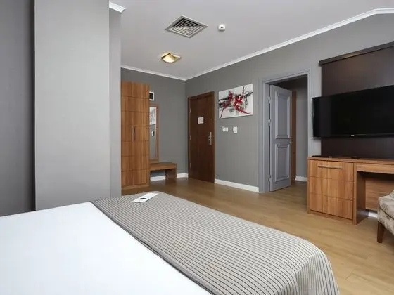 Aile Connection Suite Oda