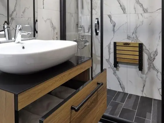 Aile Connection Suite Oda