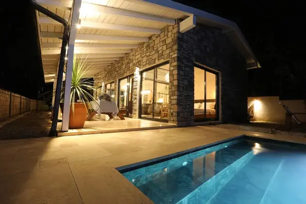 Earth House Villa Oda