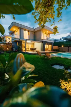 Royal Corner Villa Oda