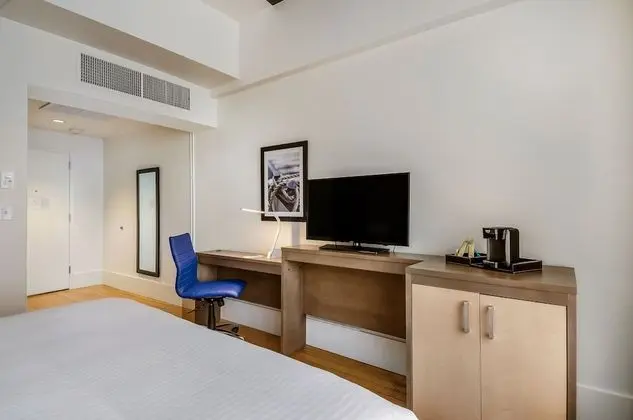 Standard King Non Smoking Harbor View