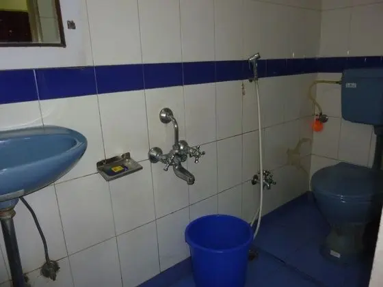 Standard Oda (with A/C)