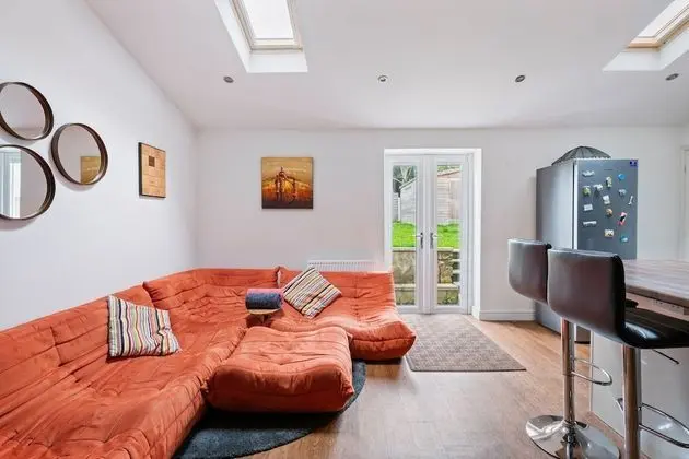 Ev (4 Bedrooms)
