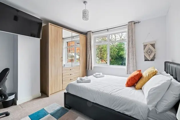 Ev (4 Bedrooms)