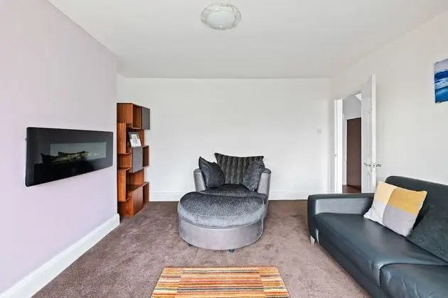 Ev (4 Bedrooms)