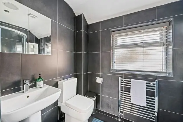 Ev (4 Bedrooms)
