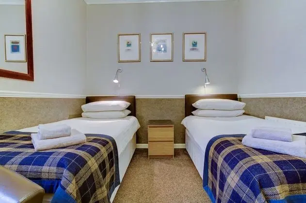 Twin Room 2