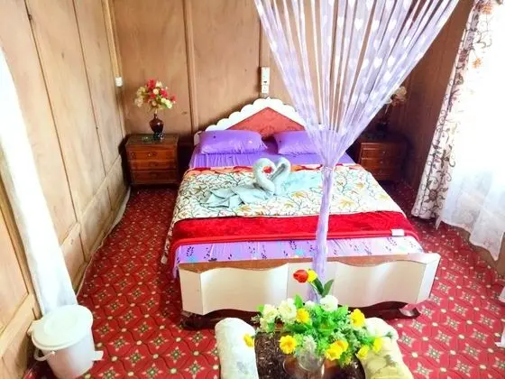 Deluxe Tek Büyük Yataklı Oda, 1 Yatak Odası, Göl Manzaralı, Göl Kenarı