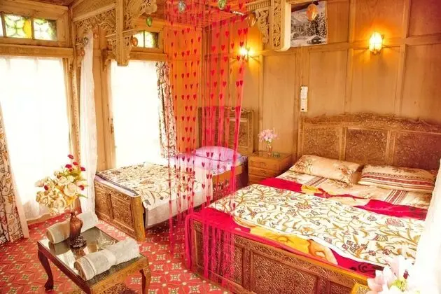 Deluxe Tek Büyük Yataklı Oda, 1 Yatak Odası, Göl Manzaralı, Göl Kenarı