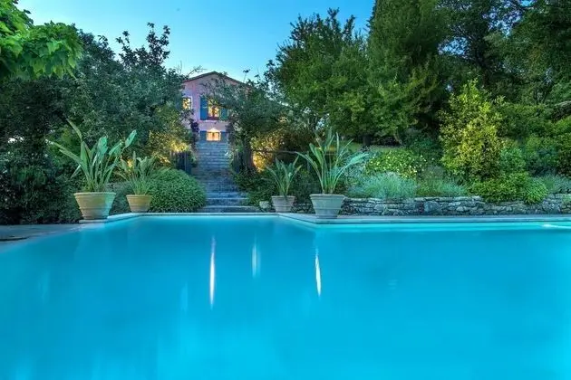 Villa, Sigara İçilebilir