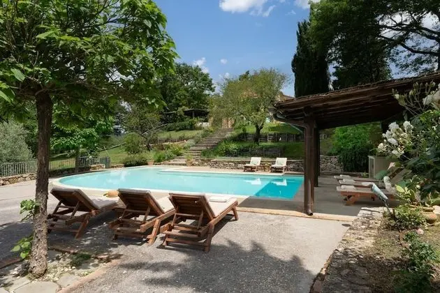 Villa, Sigara İçilebilir