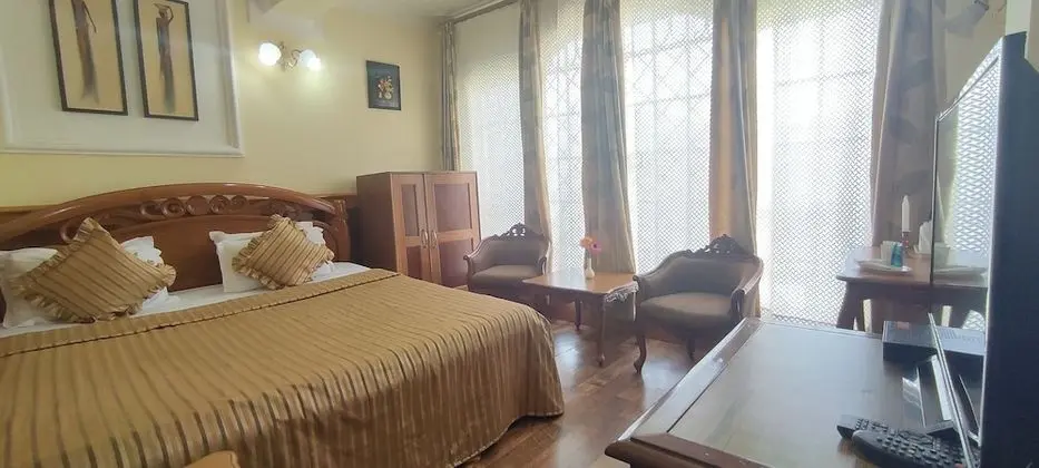 Deluxe Tek Büyük Yataklı Oda