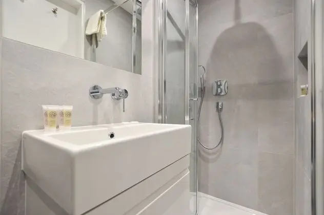 Lower Ground Floor Deluxe Studio Apartment