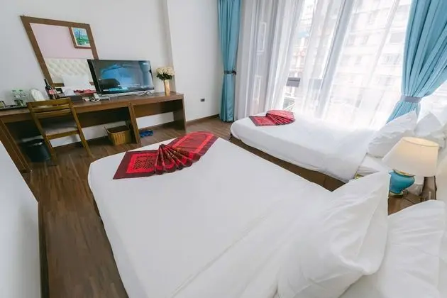 Deluxe İki Ayrı Yataklı Oda, Birden Çok Yatak, Küvet, Şehir Manzaralı