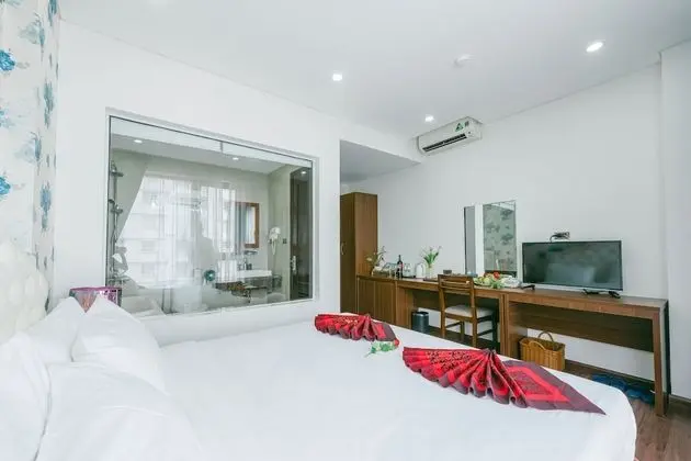 Deluxe Tek Büyük Yataklı Oda, 1 Büyük (Queen) Boy Yatak, Küvet, Şehir Manzaralı