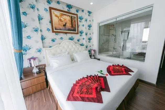 Deluxe Tek Büyük Yataklı Oda, 1 Büyük (Queen) Boy Yatak, Küvet, Şehir Manzaralı