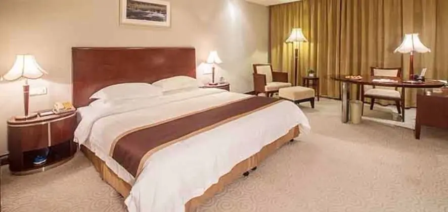 Deluxe Tek Büyük Yataklı Oda