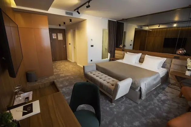 Deluxe Tek Büyük veya İki Ayrı Yataklı Oda