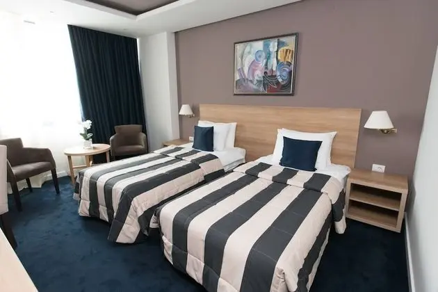 Standard Tek Büyük veya İki Ayrı Yataklı Oda