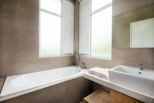 Luxury Villa, Birden Çok Yatak Odası