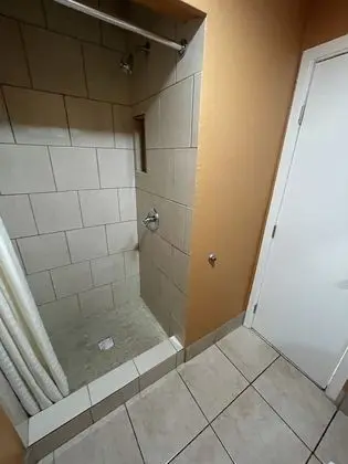 Basic Oda, 1 Büyük (Queen) Boy Yatak, Sigara İçilmez