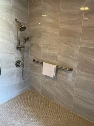 Basic Tek Büyük Yataklı Oda, Engellilere Uygun, Sigara İçilmez