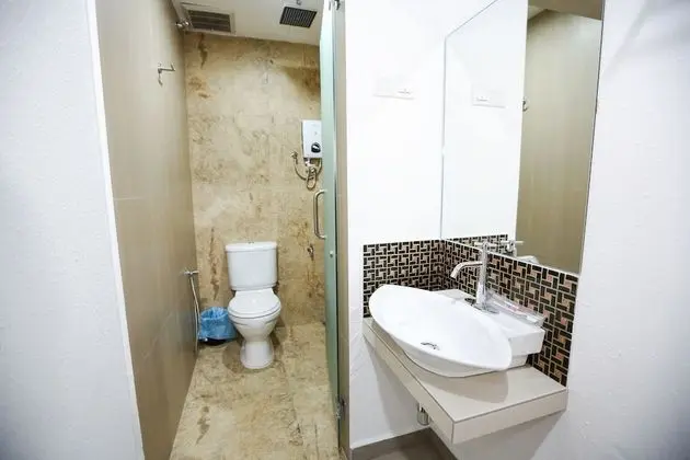 Standard Oda, 1 Büyük (Queen) Boy Yatak, Penceresiz