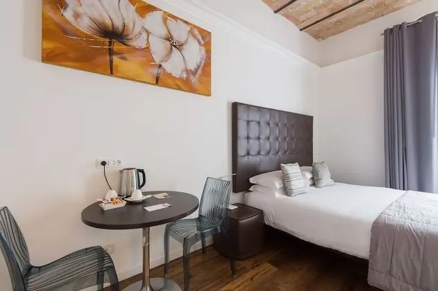 Comfort Tek Büyük Yataklı Oda