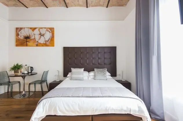 Comfort Tek Büyük Yataklı Oda