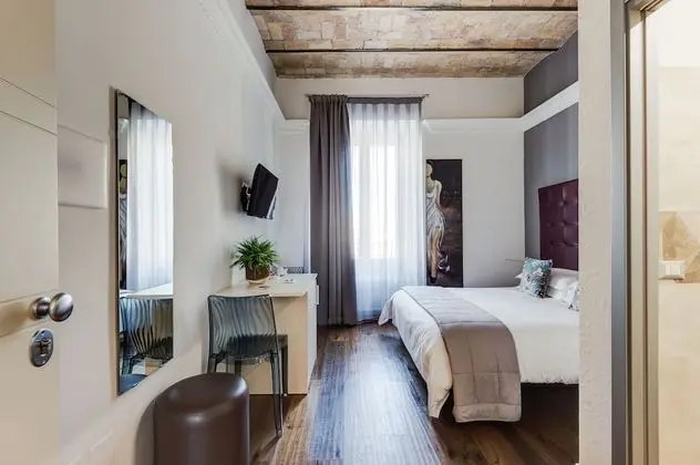 Comfort Tek Büyük Yataklı Oda