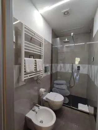 Süit, Sıcak Su Havuzu