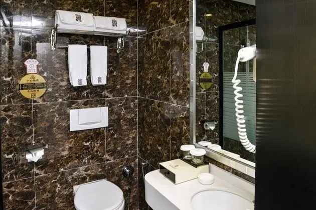 Business Tek Büyük Yataklı Oda