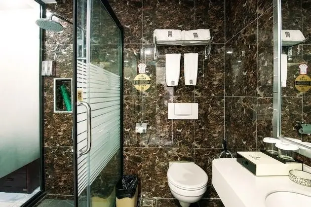 Comfort Tek Büyük Yataklı Oda
