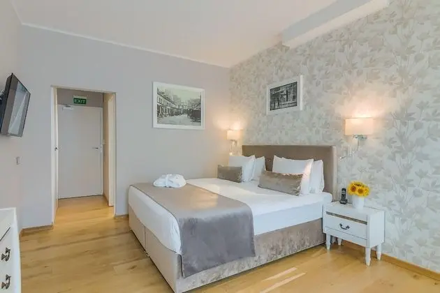 Deluxe Double Bed