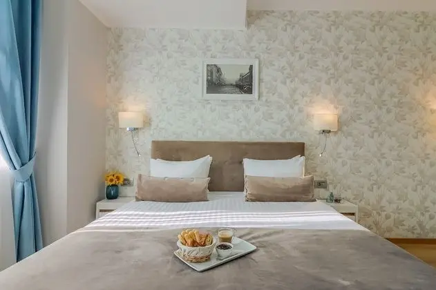 Deluxe Double Bed