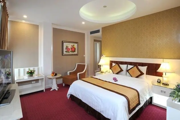 Deluxe Tek Büyük Yataklı Oda, Bahçe Manzaralı