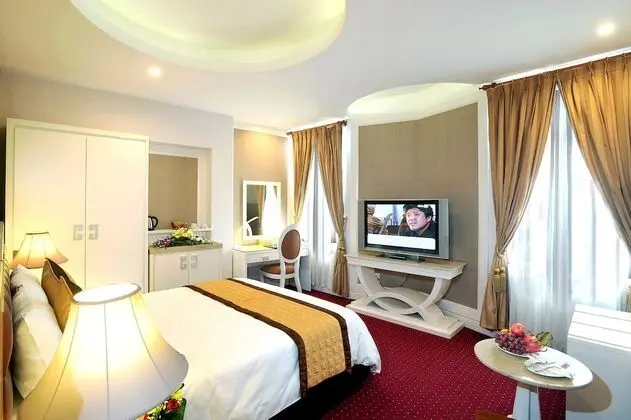 Deluxe Tek Büyük Yataklı Oda, Bahçe Manzaralı
