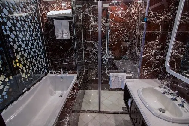 Luxury Stüdyo Süit, 1 En Büyük (King) Boy Yatak ve Çekyat, Havuz Kullanımı, Şehir Manzaralı