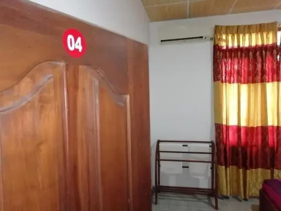 Deluxe Tek Büyük Yataklı Oda (Non AC)