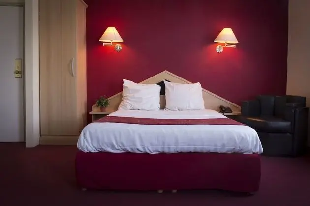 Standard Tek Büyük Yataklı Oda