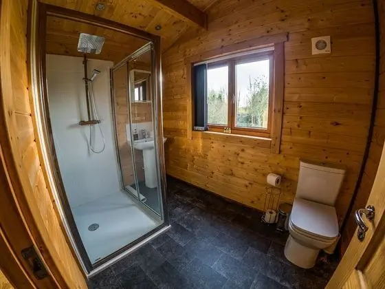 Apart Daire, Banyolu/Duşlu (Harbridge Lodge)