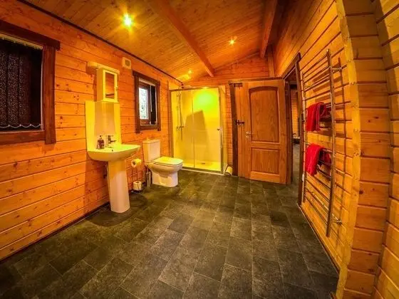 Luxury Apart Daire, Banyolu/Duşlu (with big Jacuzzi)