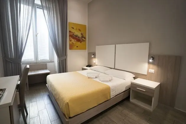 Standard Tek Büyük Yataklı Oda